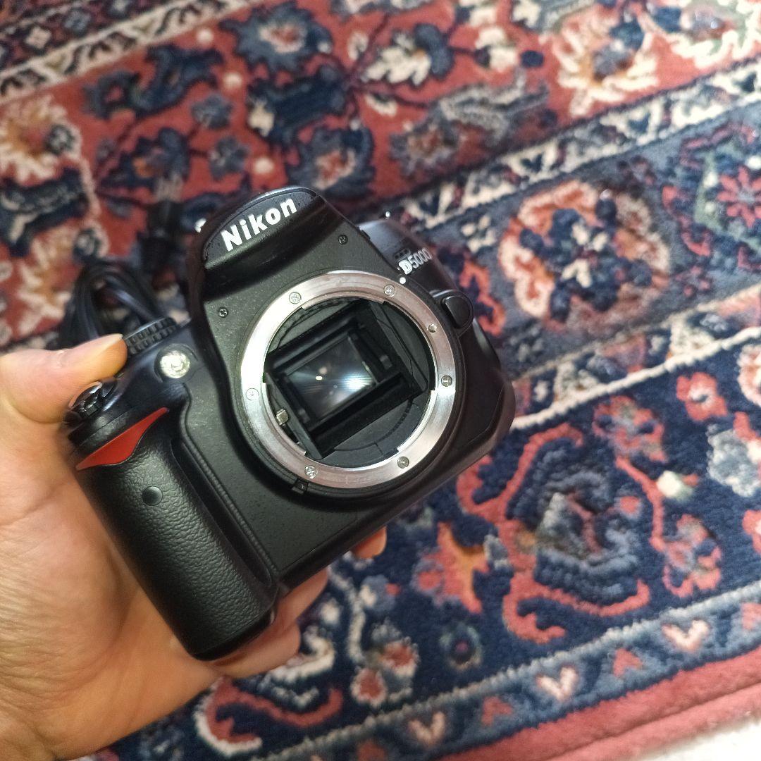 Nikon D5000 DX 18-70MM F3.5-4.5 (4249枚)