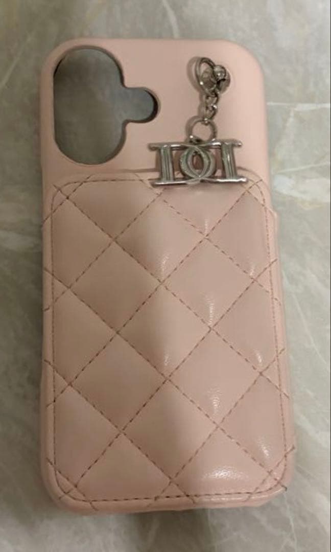 Darich キルティングミラーDDチャームiPhoneケース 17 - メルカリ