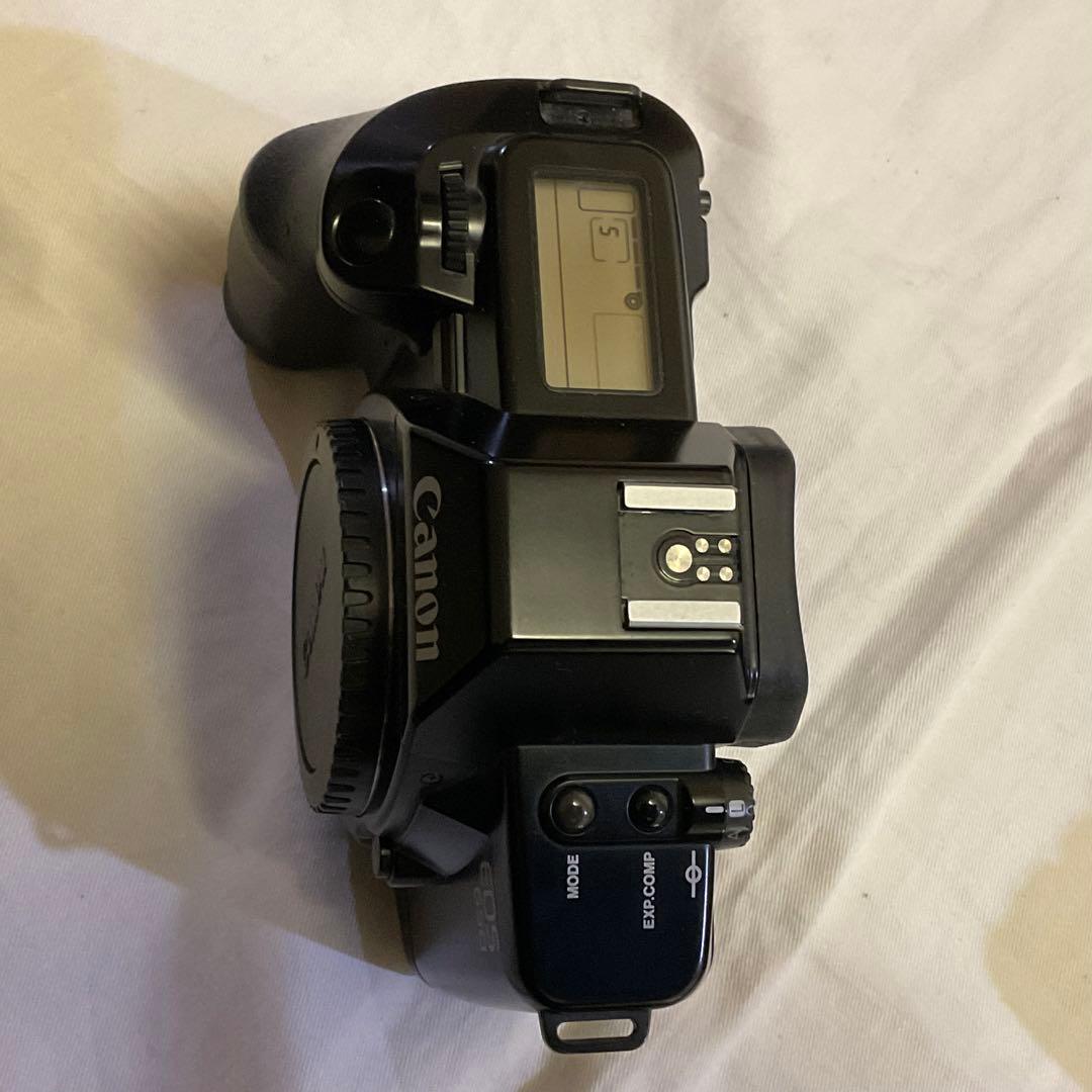 期間限定値下げ キャノン EOSレンズ各種4本+ストロボ+EOS650 +おまけ