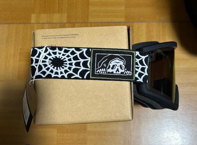 新品ELECTRIC HEX LURKINGコラボグレーゴールドミラー ケース付 - メルカリ