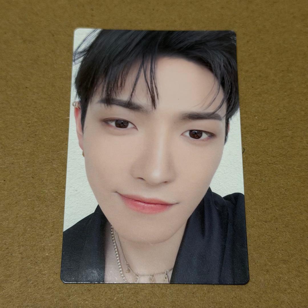 ホンジュン トレカ 初回A birthday ATEEZ - メルカリ