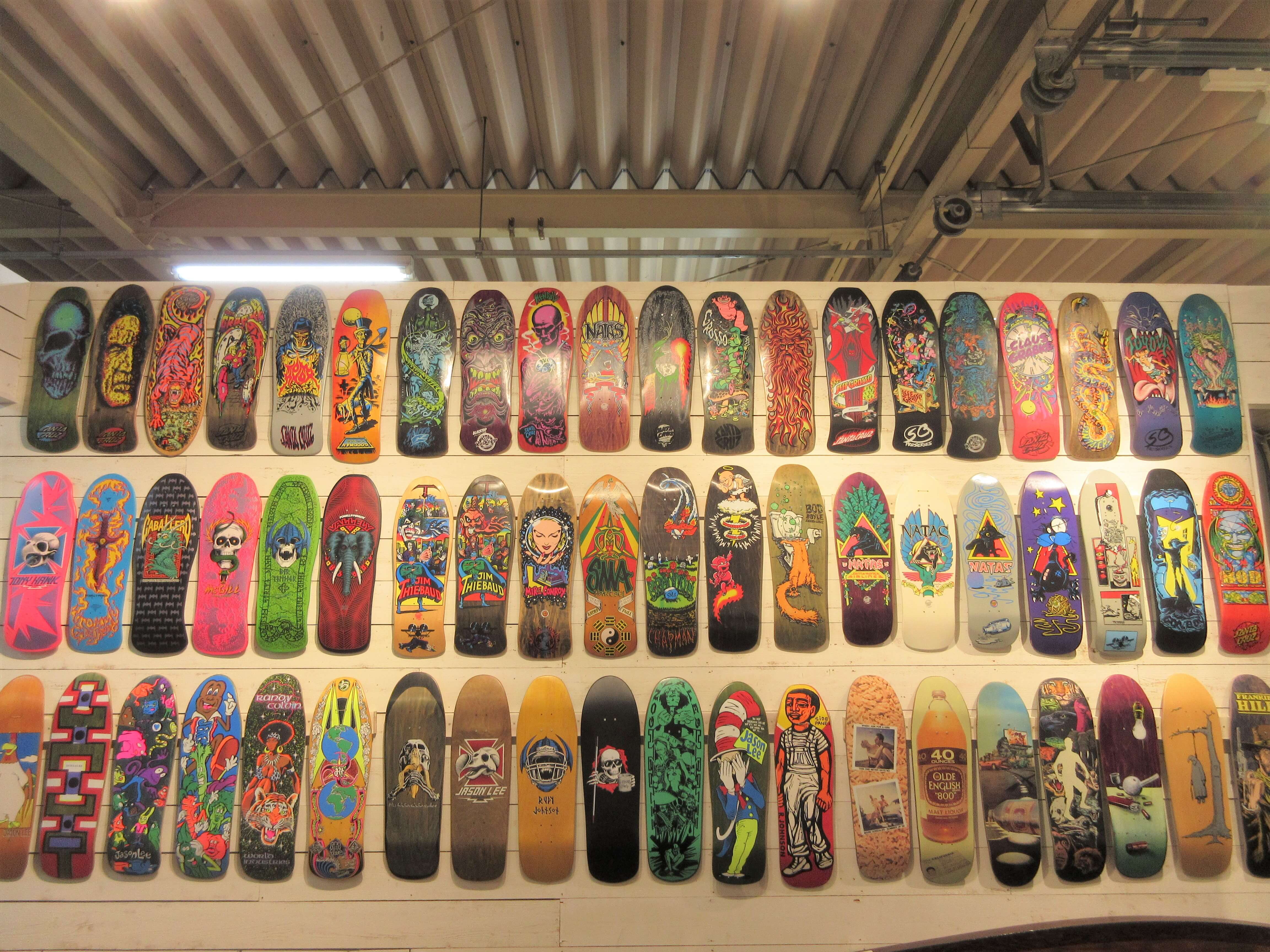 店舗の壁がやっばいことに・・・。｜STANDARD STORE